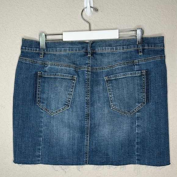 led Luxe Essentials Denim Maternity Skirt Stretch Side Panel Raw Hem Size Large - Picture 7 of 14